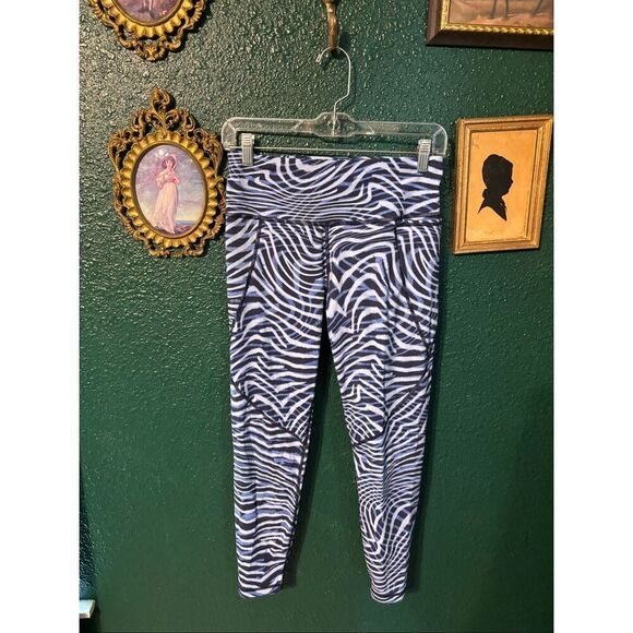 Sweaty Betty Pants - Sweaty Betty 24” Power 7/8 Blue Patterned Leggings Sz Small